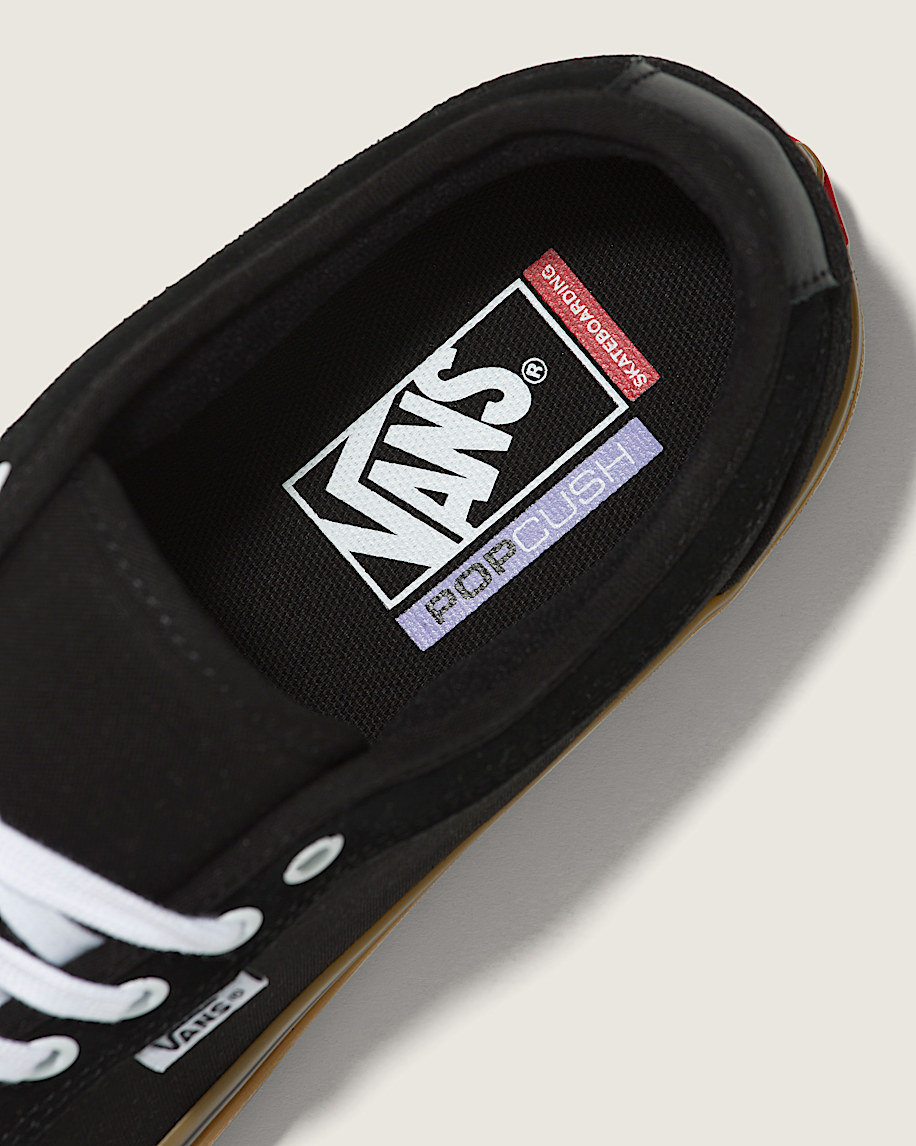 skate chukka low shoe